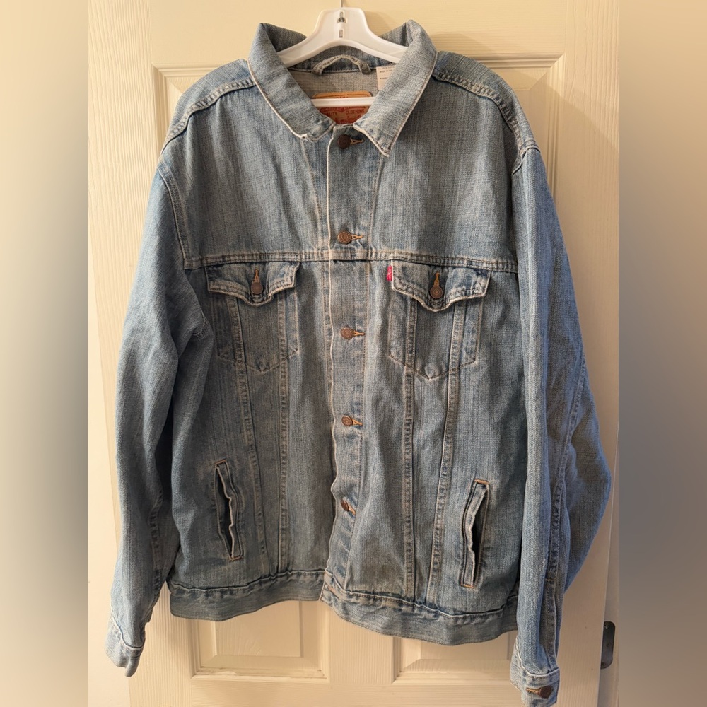 Levi’s Denim Jacket Standard Trucker Medium Wash - XXL